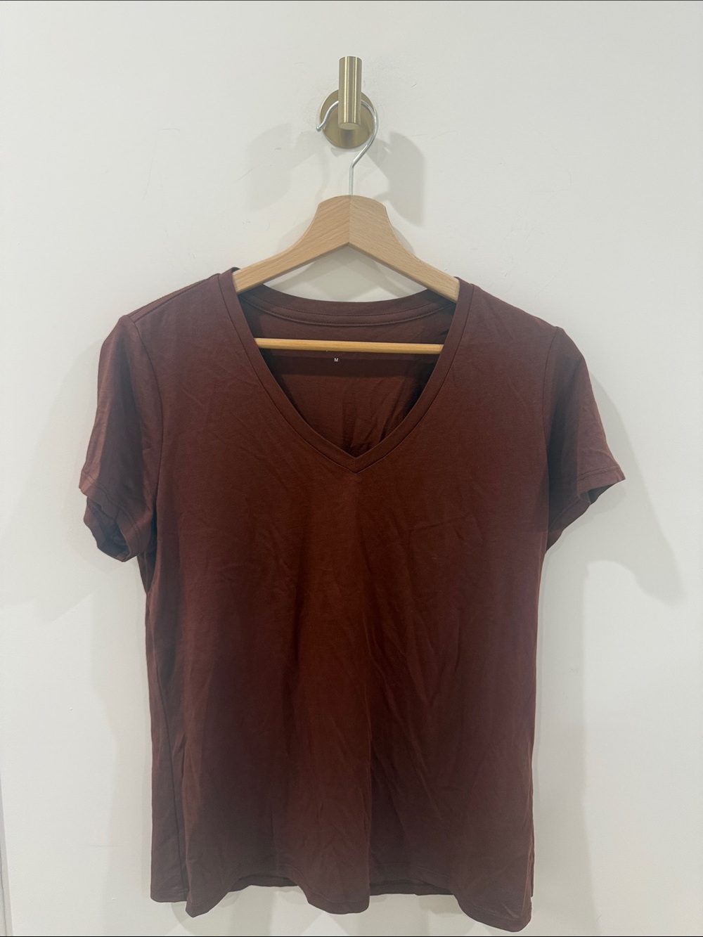 Quince Classic V-Neck Tee